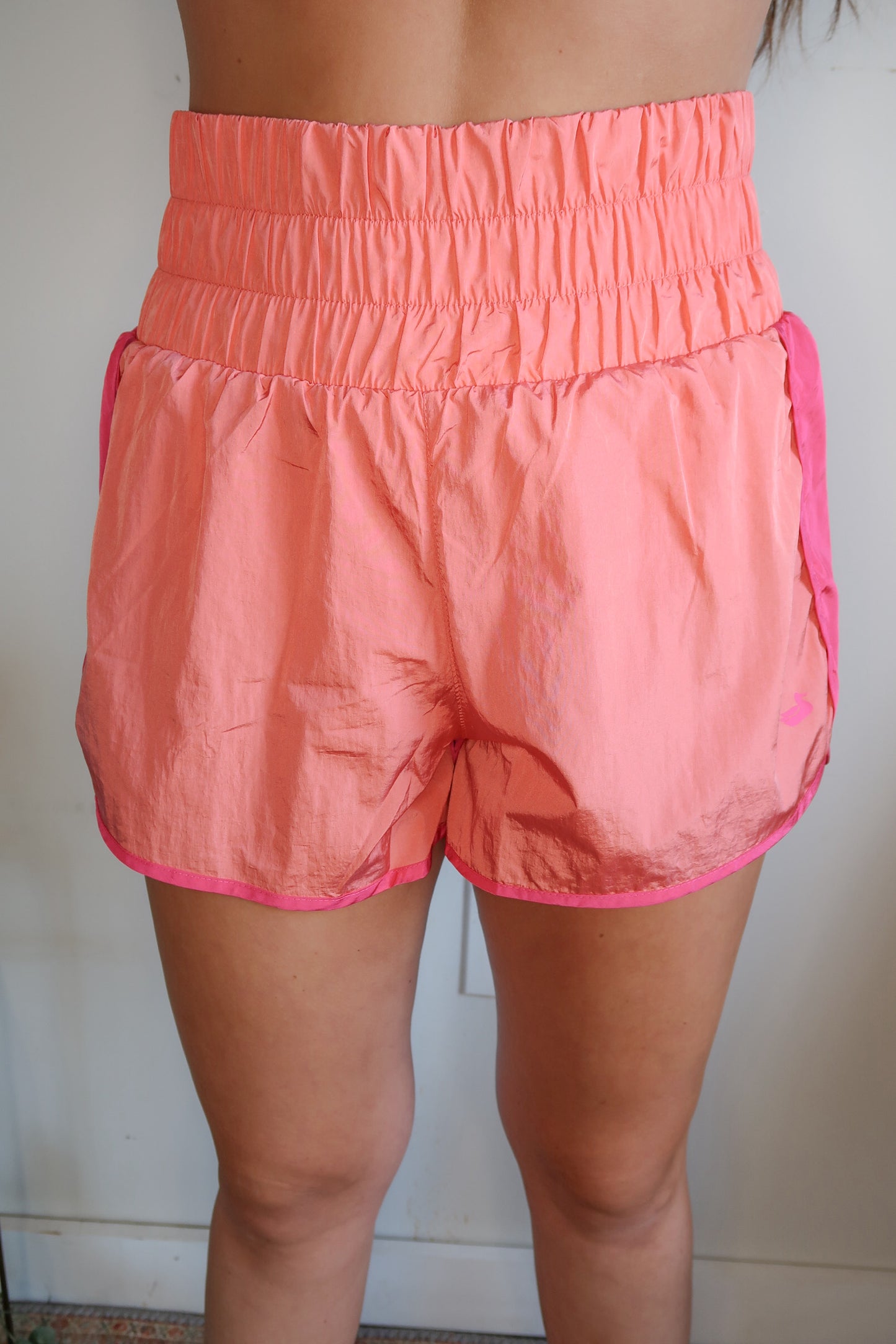 Lele Performance Shorts - Pink/Coral